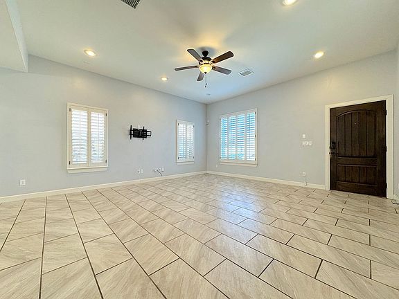 4th image of 3187 Red Orchard Dr