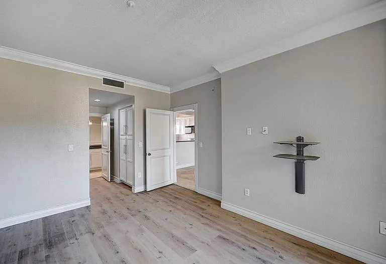 260 E Flamingo Rd #416 — Photo 19