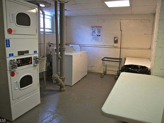 3rd image of 47 N Fullerton Ave APT 3