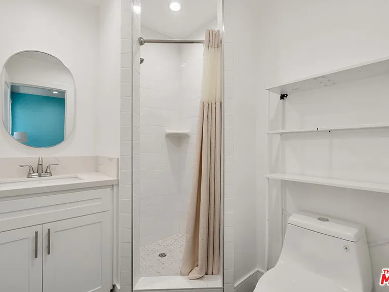 1341 N Mariposa Ave — Photo 31