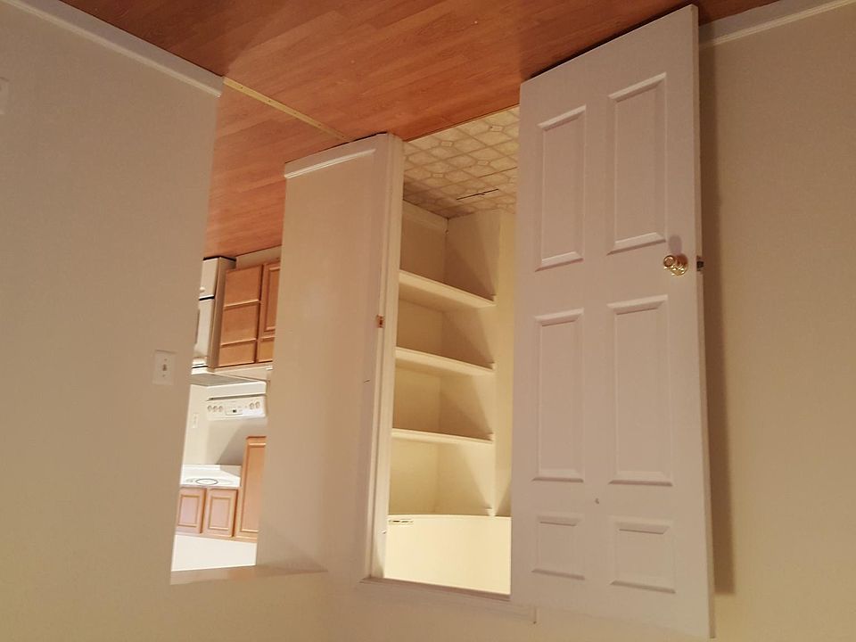 1st image of 752 W Washington St #1