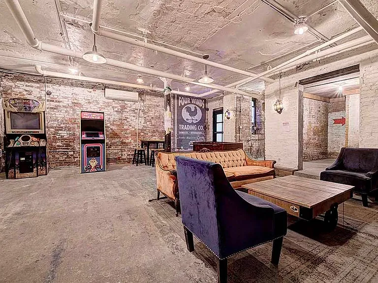 207 Madison St #17 — Photo 7