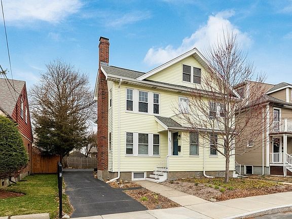 3rd image of 250 Waverley Ave #250