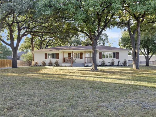 7300 Bursey Rd, North Richland Hills, TX 76182