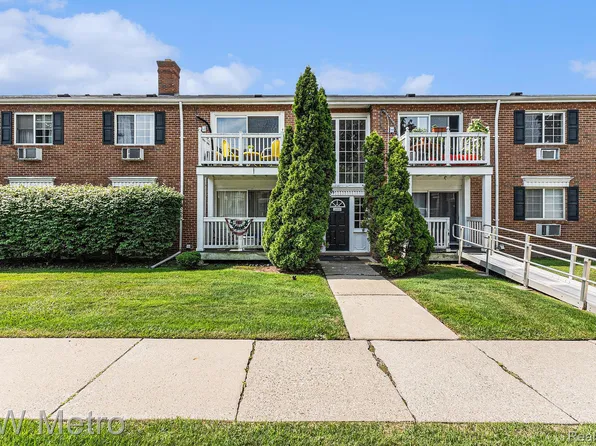 2400 Parmenter Blvd APT 207, Royal Oak, MI 48073