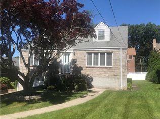 71 Mohawk Rd, Yonkers, NY 10710