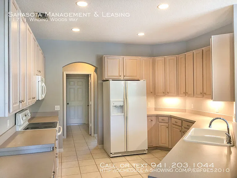 11711 Winding Woods Way — Photo 3