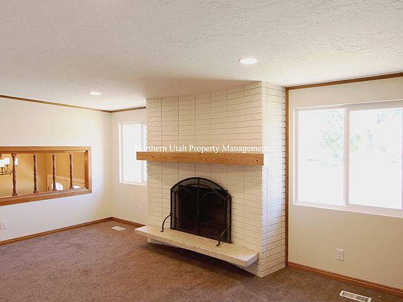 5 Front Room View 2_06212022