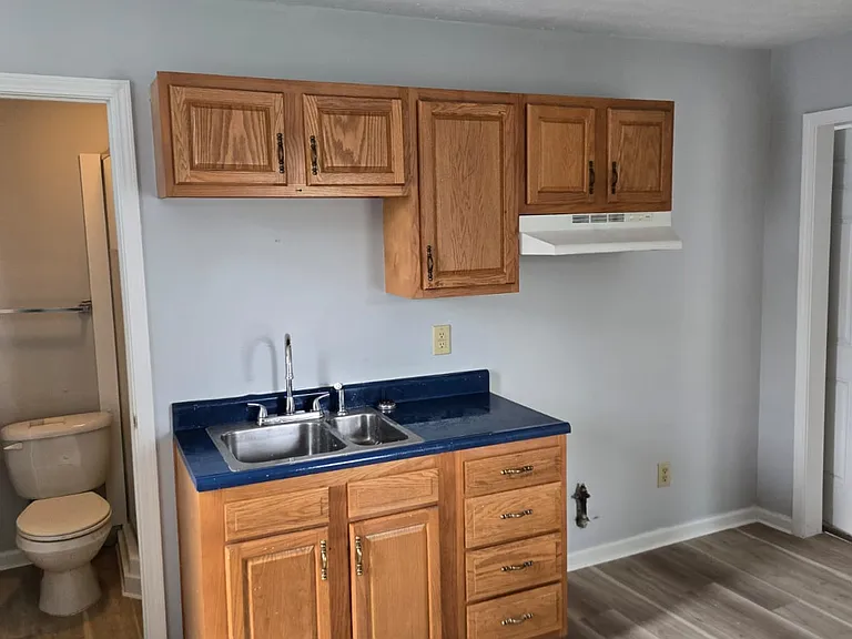 925 Meridian St #3 — Photo 13