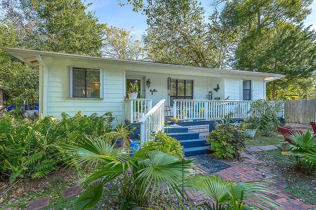 233 12th St, Apalachicola, FL 32320 Zillow