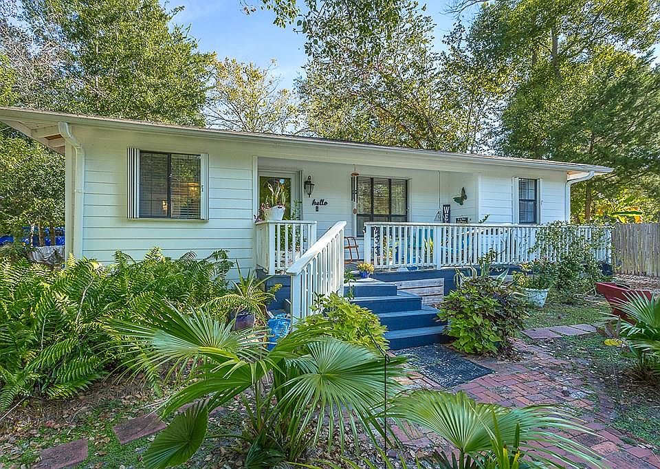 233 12th St, Apalachicola, FL 32320 Zillow