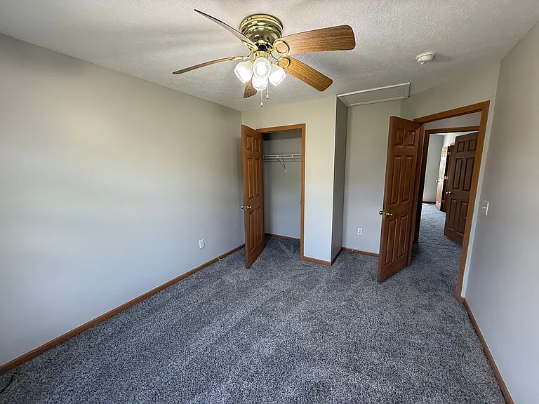 544 Sycamore Dr — Photo 21