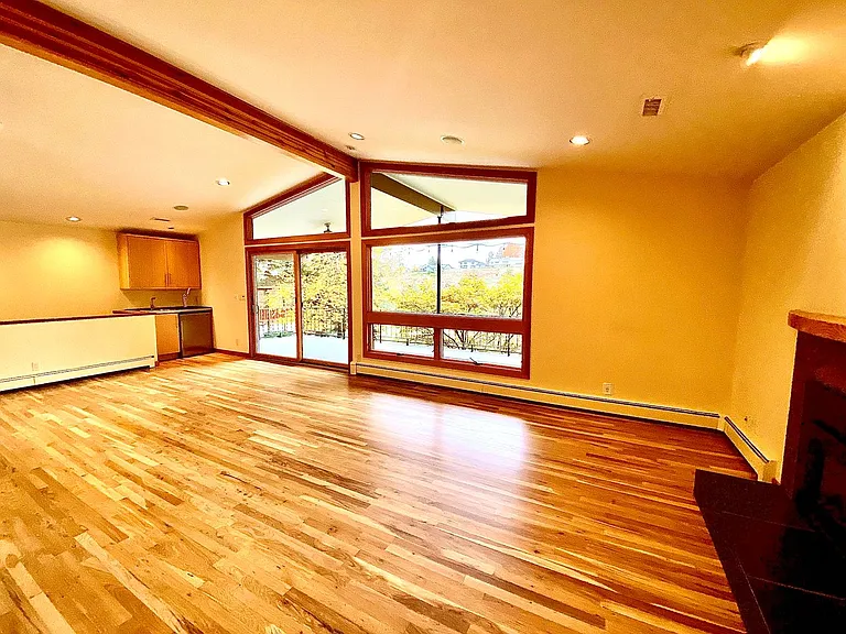 306 E Curling Dr — Photo 14