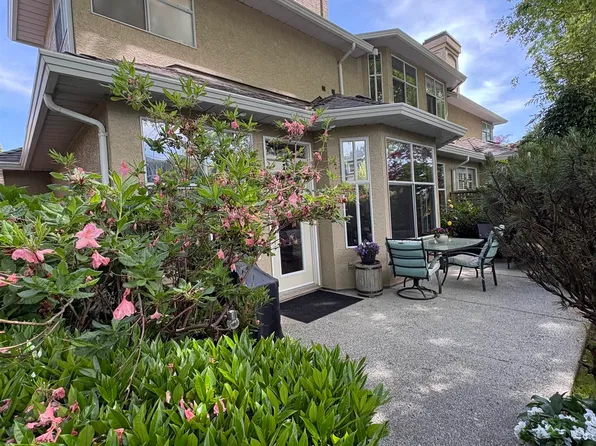 6211 Boundary Dr W #13, Surrey, BC V3X 3G7
