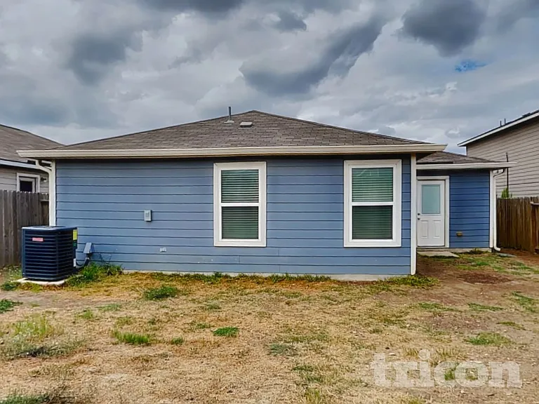 2910 Lavender Mdw — Photo 18