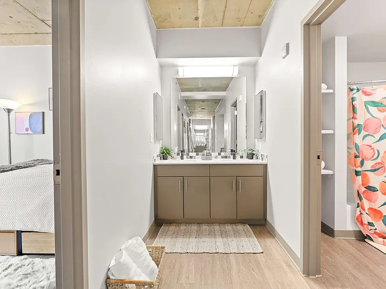 Auraria Lofts — Photo 25