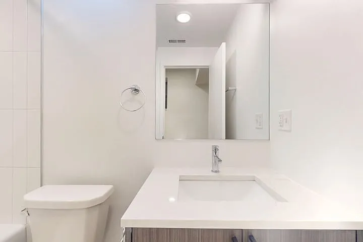 5700 S. Blackstone Avenue — Photo 42