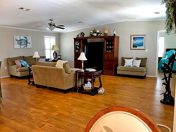 3rd image of 3035 Satsuma St #Sat3035