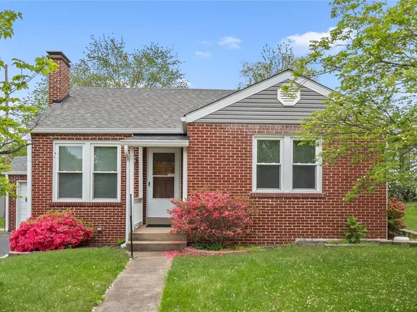 216 N Virginia Ave, Belleville, IL 62220