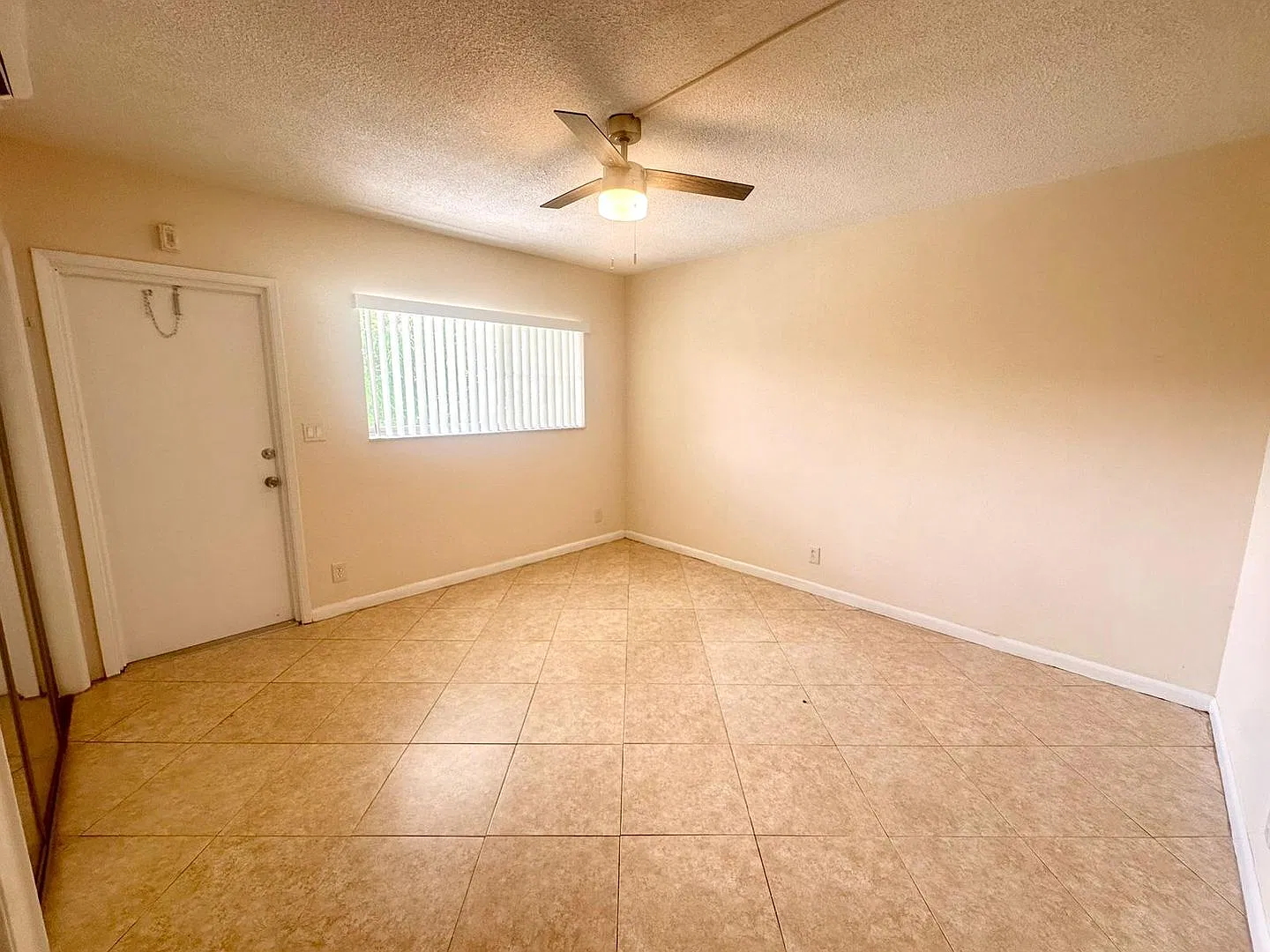 Cozy 1-bedroom unit in Fort Lauderdale! — Photo 3