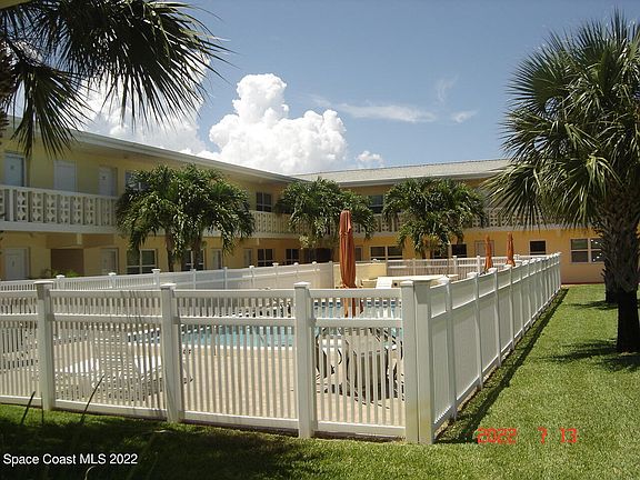 4th image of 7801 Ridgewood Ave APT 30