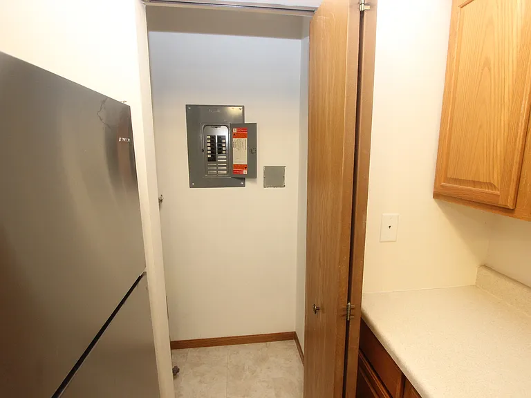 727 Elm Ln #206 — Photo 13