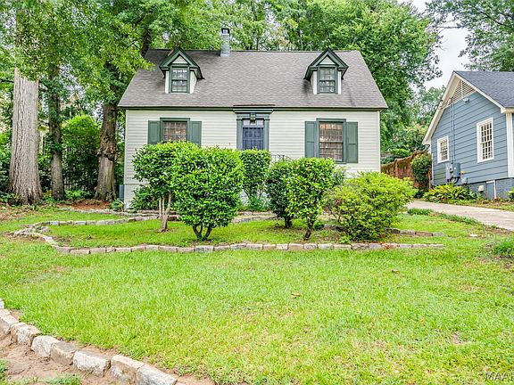3rd image of 2435 E Cloverdale Park