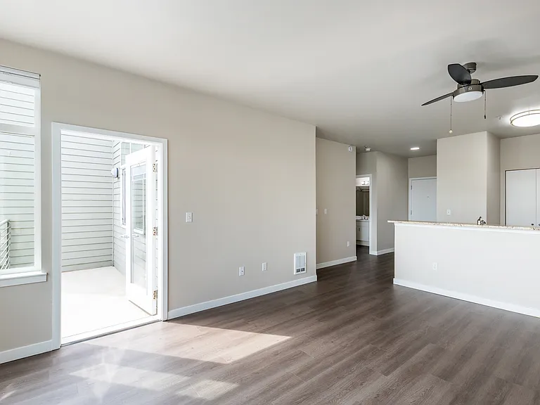 Pacific Pointe — Photo 27