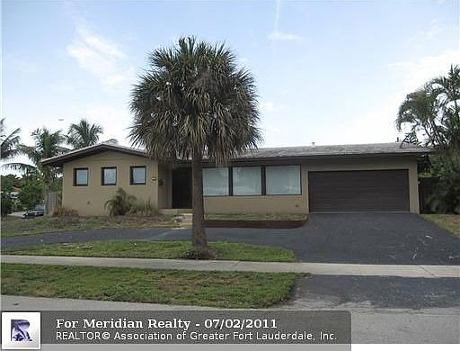 1st image of 2124 SE 19th St