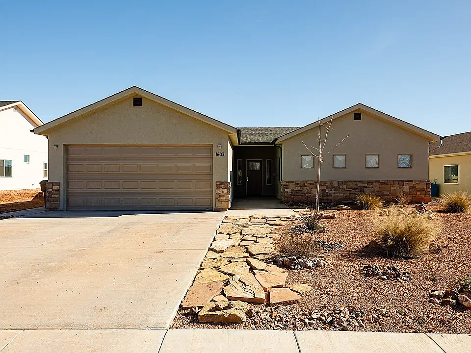 1603 S West Creekside Dr