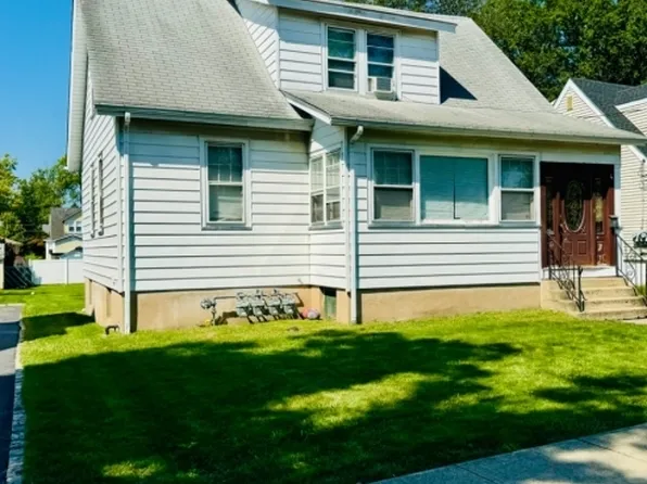 24 Loveland St, Madison Boro, NJ 07940