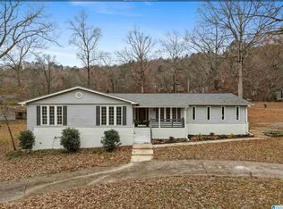 316 Waddill Dr, Rainbow City, AL 35906