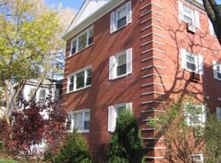 2145 Ridge Ave APT 2A, Evanston, IL 60201