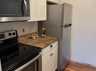 1831 Fuller Rd APT 15, West Des Moines, IA 50265