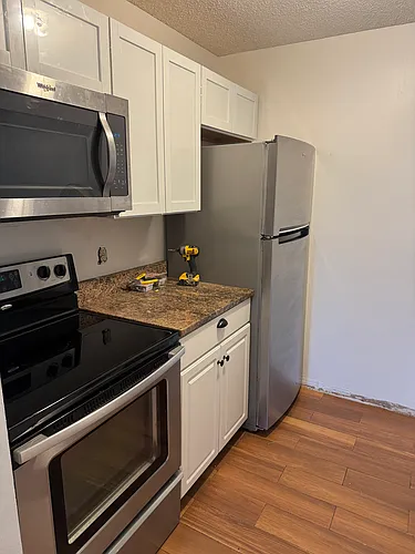 1831 Fuller Rd #15 Photo 1