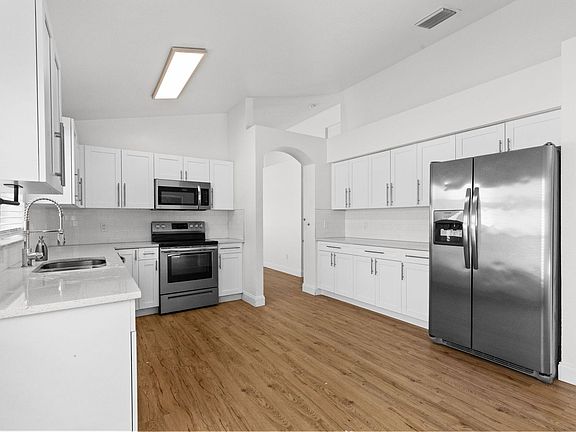 3rd image of 12804 Early Run Ln