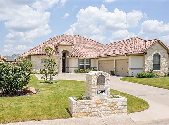 3rd image of 1609 Malibu Bay Ct