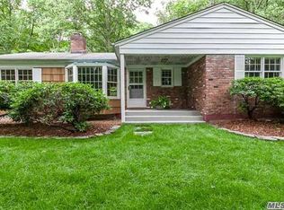 419 River Rd, Saint James, NY 11780