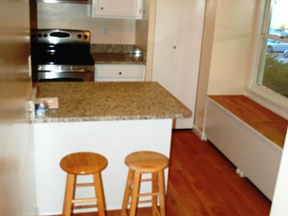 4th image of 4913 McFarland Dr