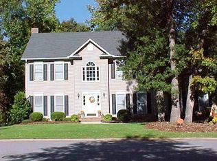 104 Farming Creek Dr, Simpsonville, SC 29680