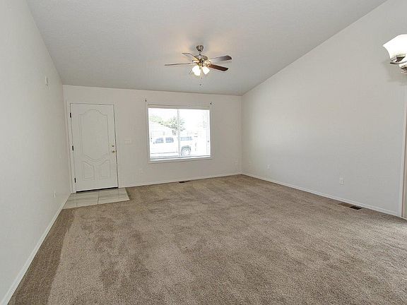 2nd image of 454 Old Maple Ct #454