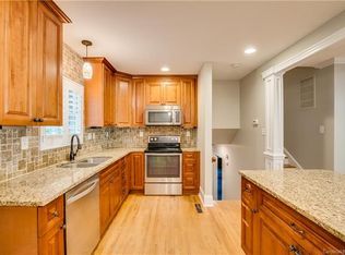 6816 Queensberry Dr, Charlotte, NC 28226