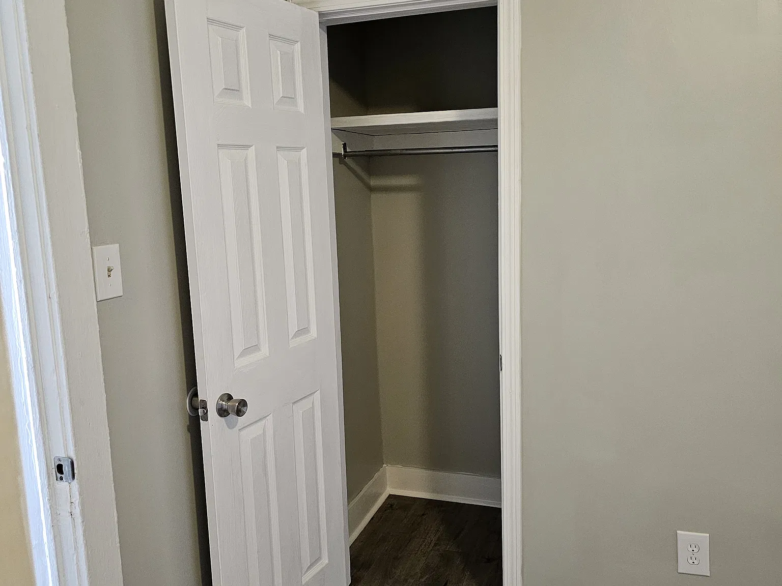 1 bed, 800 sqft, $725 — Photo 2