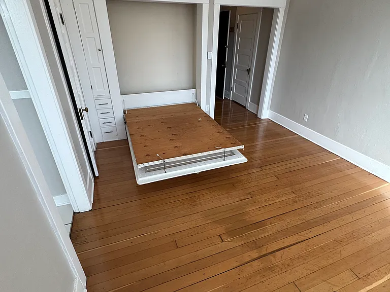 The Delmont — Photo 11