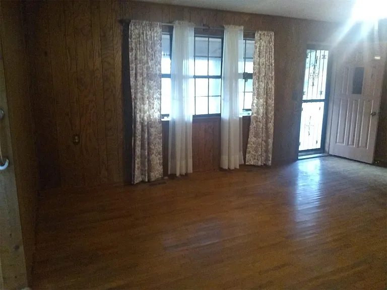 60 Crowden Ln — Photo 4