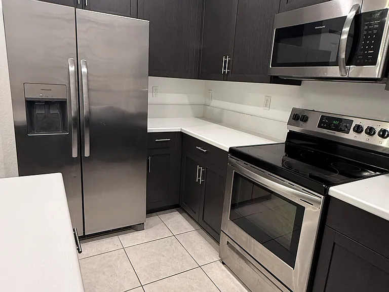 18109 SW 147th Ct #18109 — Photo 4