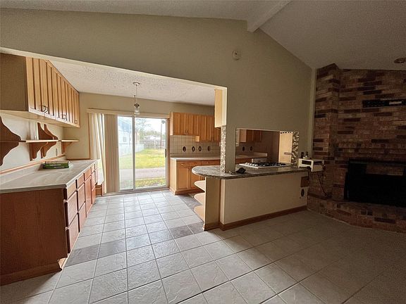 3rd image of 5104 39th St
