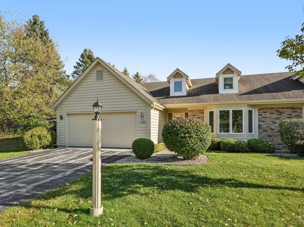 N99W17909 Appletree COURT #D-102, Germantown, WI 53022