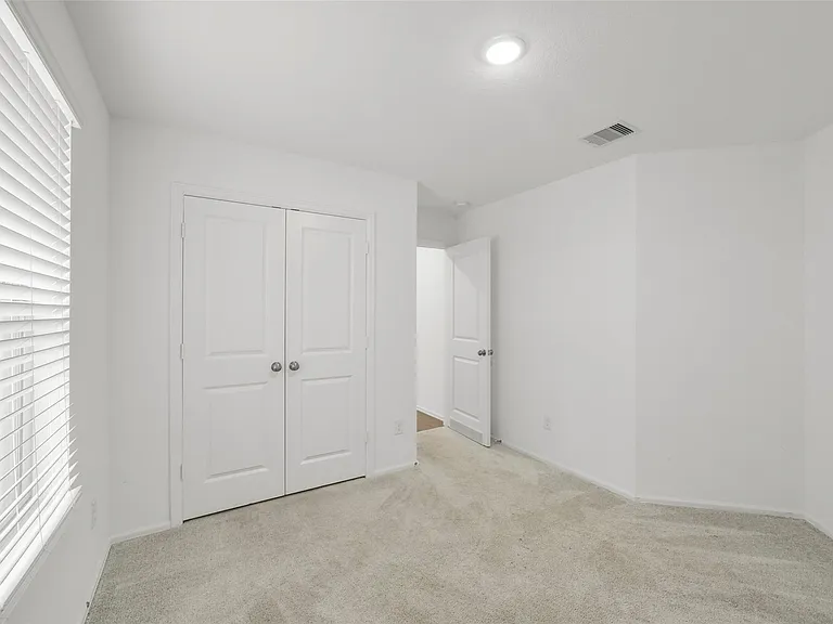 1504 Twilight Green Dr — Photo 11
