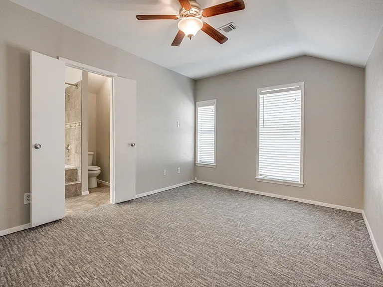 6470 Lindell Ave — Photo 11